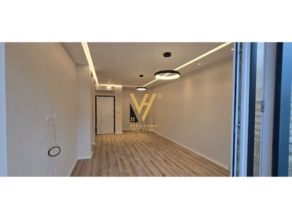 JEPET ZYRE 60 M2 ME QIRA TE KOMUNA E PARISIT 700 EURO 3