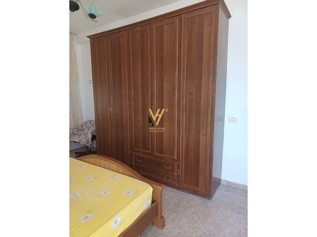 JEPET APARTAMENT 2+1+2+BLK ME QIRA TE 21 DHJETORI 60.000 LEKE 4