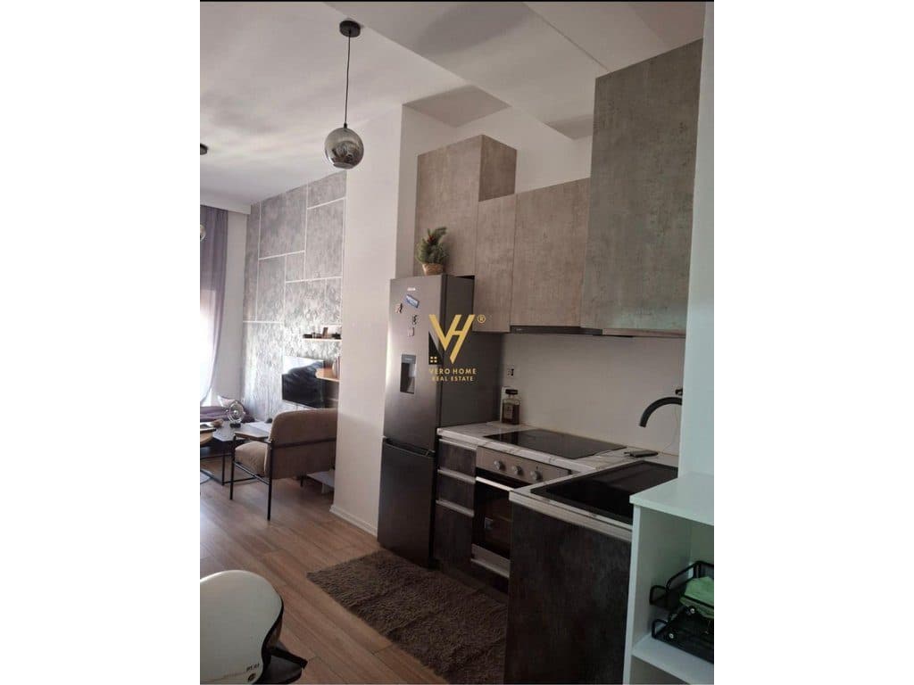 JEPET APARTAMENT 1+1+BLK ME QERA TE MANGALEMI, ALI DEM 50.000 LEKE 2