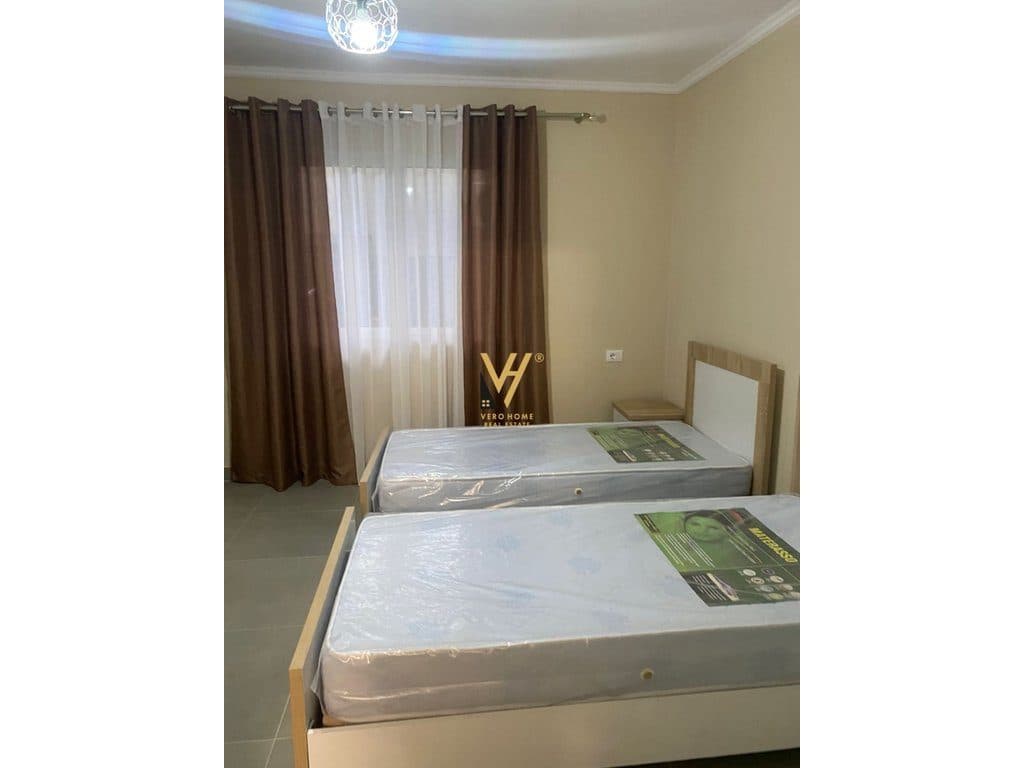 JEPET APARTAMENT 1+1+BLK ME QERA NE LAPRAKE 40.000 LEKE 4