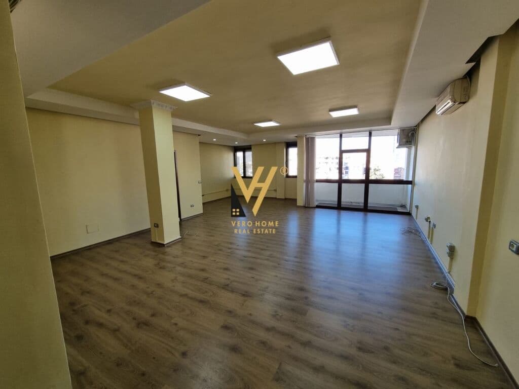 Jepet Zyre me qera te Blloku 120 m2 2