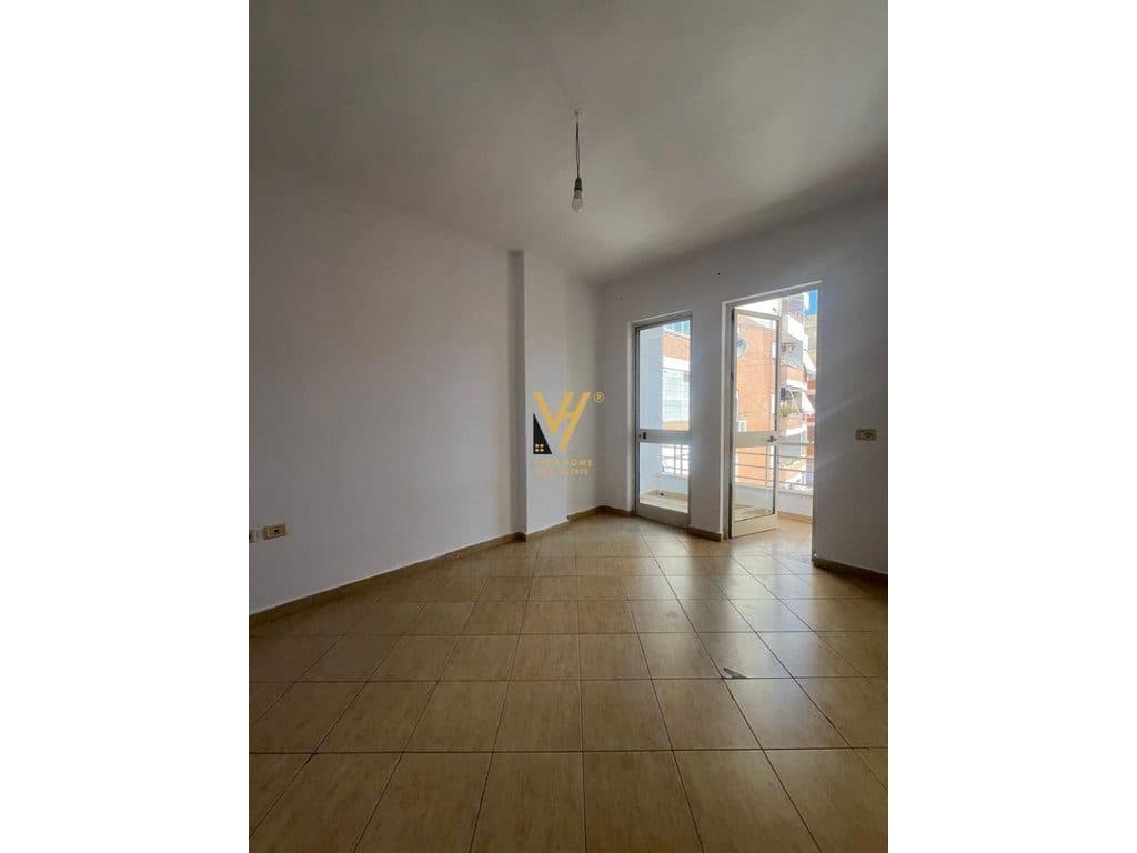 JEPET APARTAMENT 2+1+BLK ME QIRA TE KOMUNA E PARISIT 45.000 LEKE 2