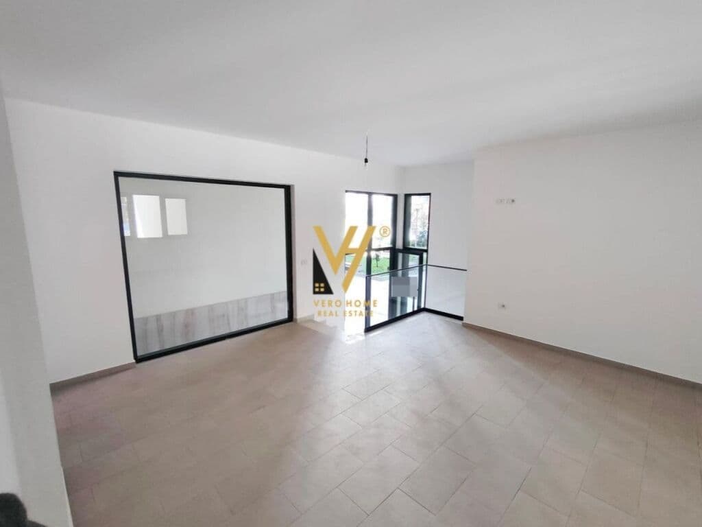 Shitet Ambient Biznesi te Kompleksi Green City 44 m2 2