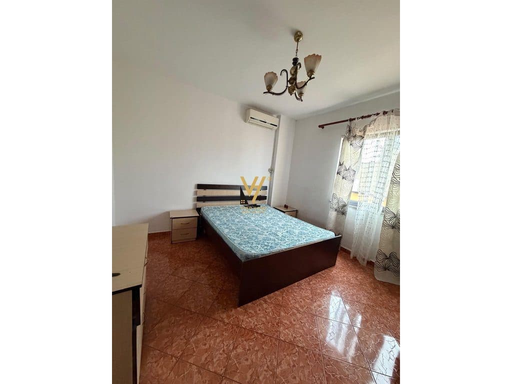JEPET APARTAMENT 2+1+2+BLK ME QERA TE QSUT 42.000 LEKE 3