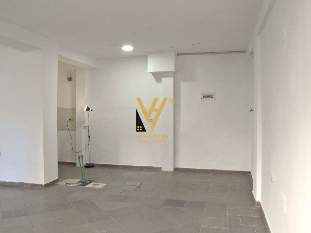 Jepet Ambient Biznesi me qera te Qyteti Studenti 55 m2 3