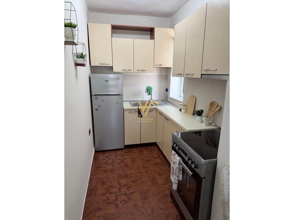 JEPET APARTAMENT 1+1+BLK ME QERA TEK ALI DEMI 45.000 LEKE 2