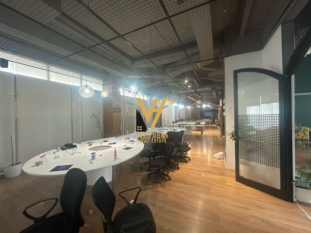 JEPET ZYRE 500 M2 ME QERA TE KOMUNA E PARISIT 5.000 EURO 3