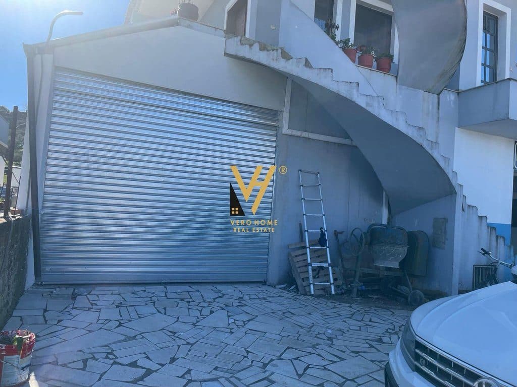 JEPET KAPANON 335 M2 ME QERA NE MEZEZE,TOP CHANNEL 1.200 EURO 4