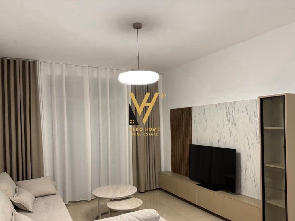 JEPET APARTAMENT 2+1+BLK ME QIRA TE RRUGA E DIBRES 70.000 LEKE