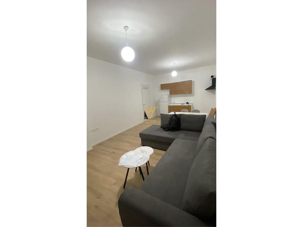 JEPET APARTAMENT 2+1+BLK ME QERA NE PASKUQAN 45.000 LEKE
