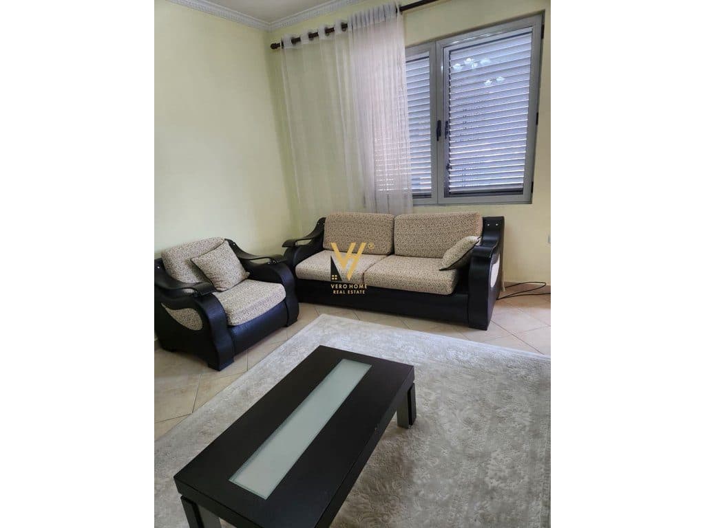 JEPET APARTAMENT 2+1 ME QIRA TE KODRA E DIELLIT 1- 70.000 LEKE