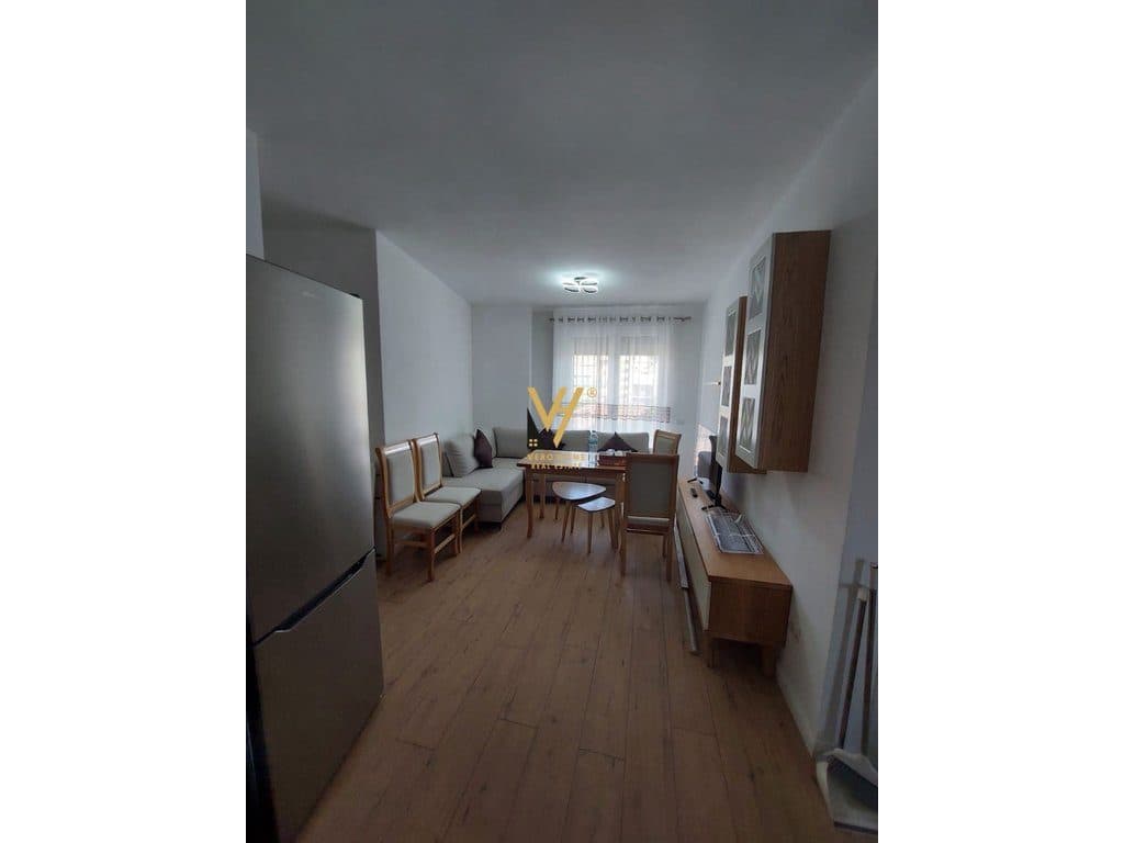 JEPET APARTAMENT 2+1+2+BLK ME QERA TE RRUGA E DIBRES 70.000 LEKE