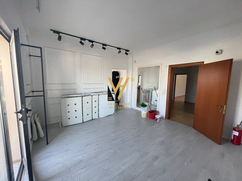 JEPET AMBIENT BIZNESI 209 M2 ME QERA NE ASTIR 1.500 EURO 2