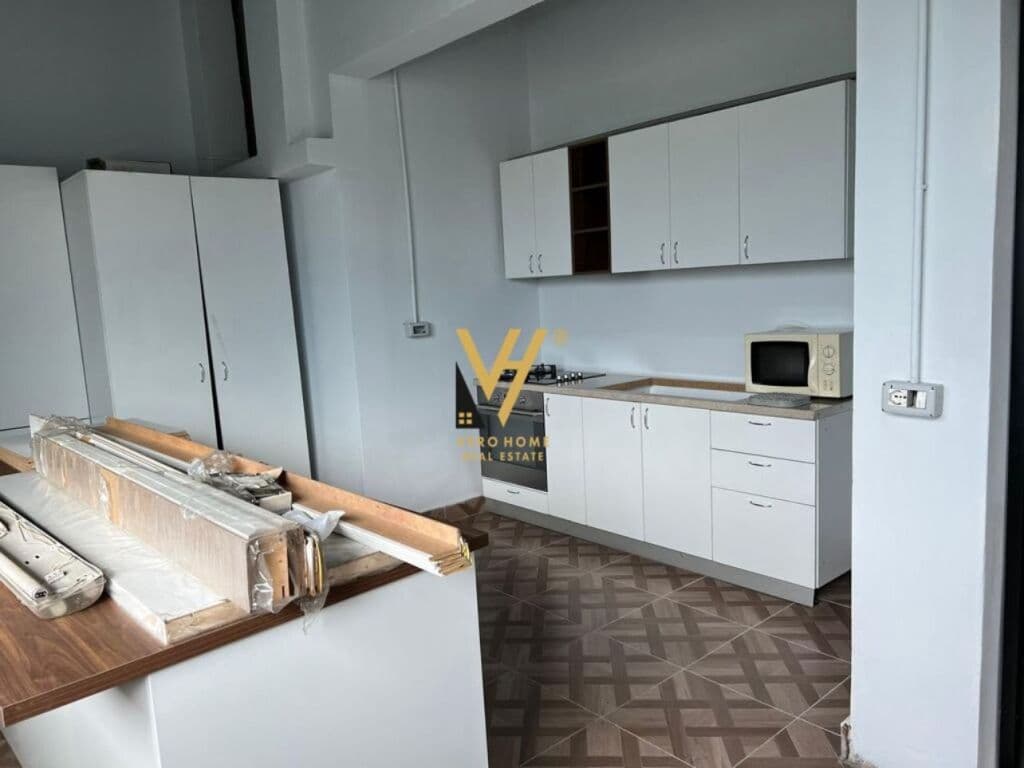 Jepet Kapanon me qera ne Berxhulle 1.000 m2 4