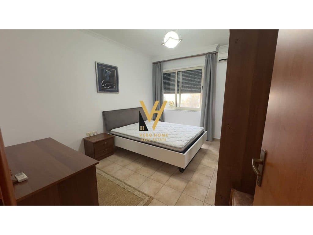 JEPET APARTAMENT 1+1+BLK ME QERA PRANE QENDRES 65.000 LEKE 3