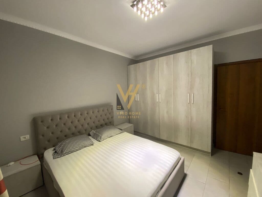 Shitet vile 2 kateshe ne Selite 225 m2 2