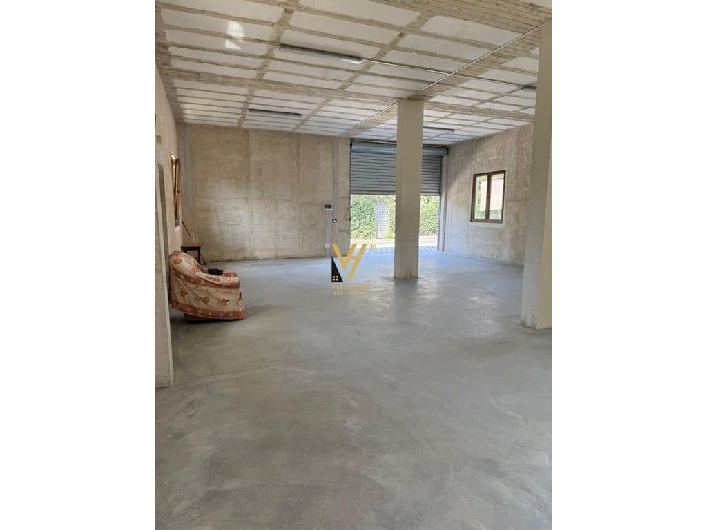 JEPET MAGAZINE 120 M2 ME QERA NE LAPRAKE 75.000 LEKE 3