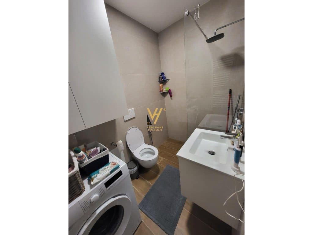 SHITET APARTAMENT PENTHOUSE KOMPLEKSI GRAND ALI DEMI 150.000 EURO 4