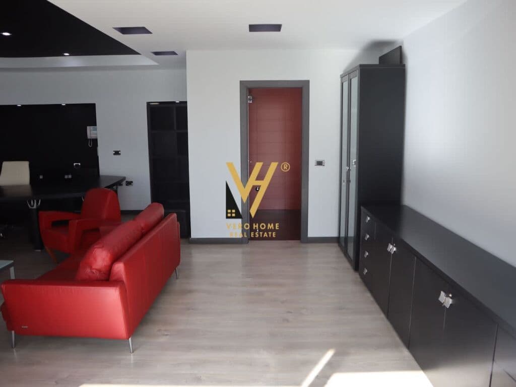 Jepet ambjent biznesi me qera te Ish Stacioni i Trenit 250 m2 4