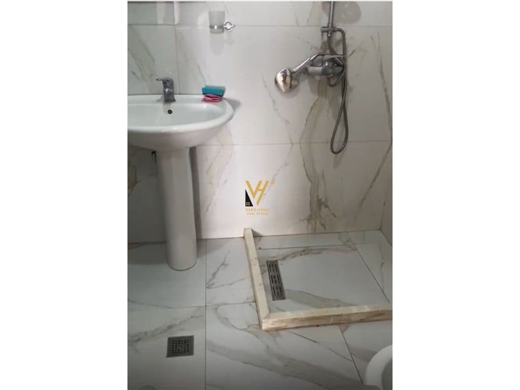 JEPET APARTAMENT 1+1+BLK ME QERA TE SELVIA 550 EURO 4