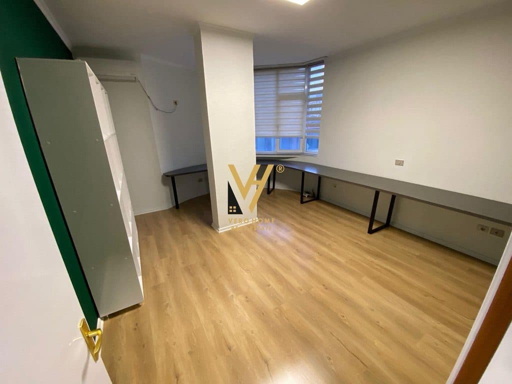 JEPET APARTAMENT 2+1 ME QIRA TE SHESHI WILLSON 800 EURO 2