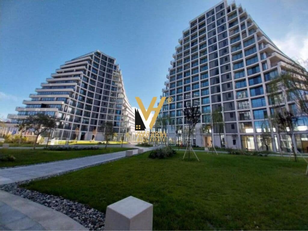 JEPET ZYRE 165 M2 ME QERA TE LAKE VIEW 1.850 EURO 1