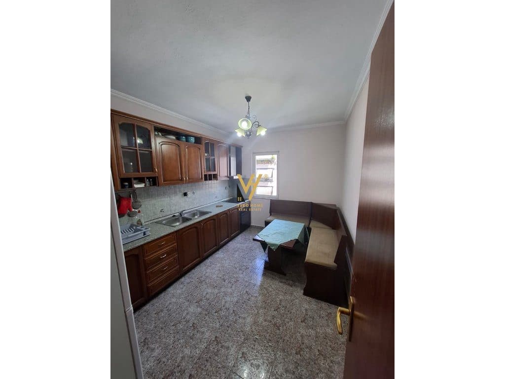 JEPET APARTAMENT 2+1 ME QIRA TE KOMUNA E PARISIT 85.000 LEKE 3