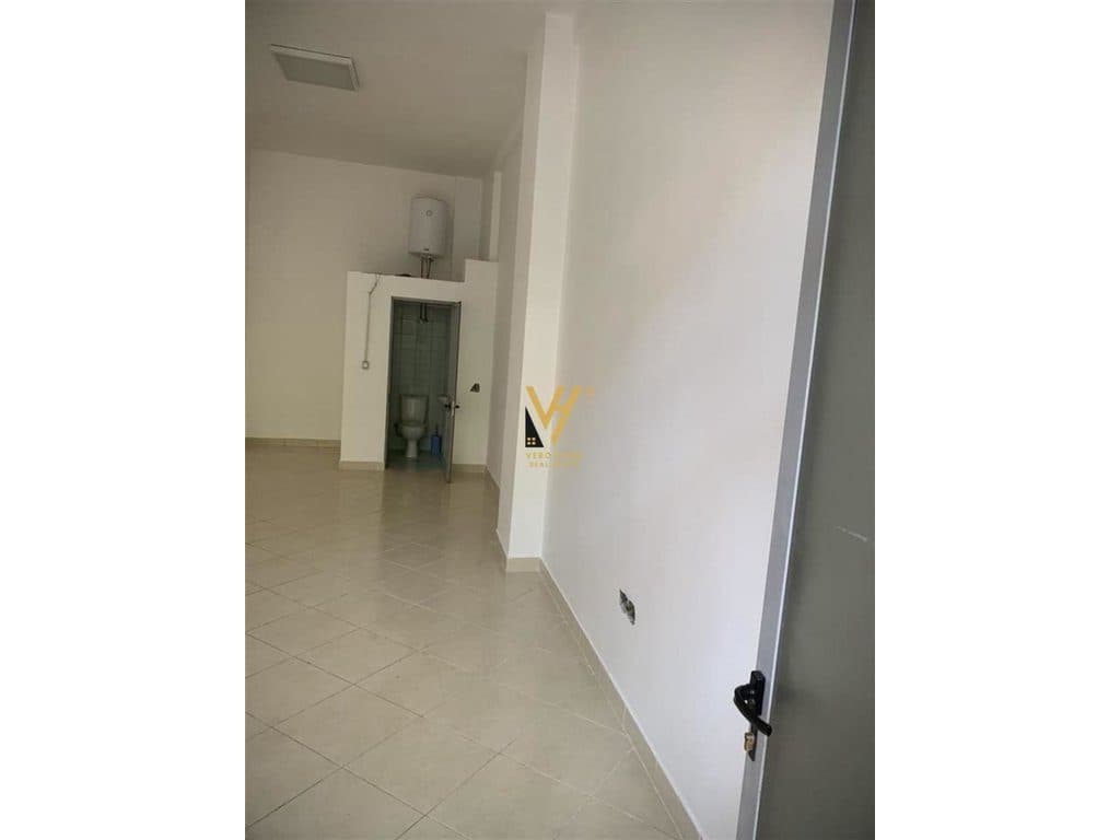 SHITET DYQAN 38 M2 TE RR.ISLAM ALLA 145.000 EURO 2