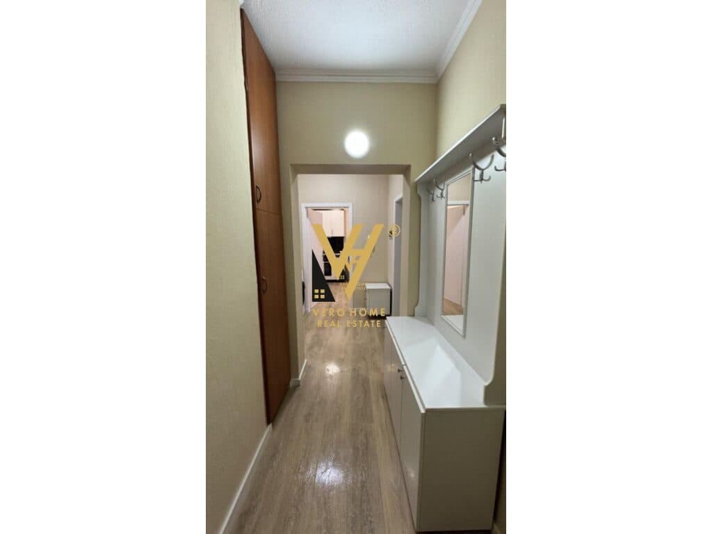 JEPET APARTAMENT 1+1 ME QERA TE 21 DHJETORI 700 EURO 4