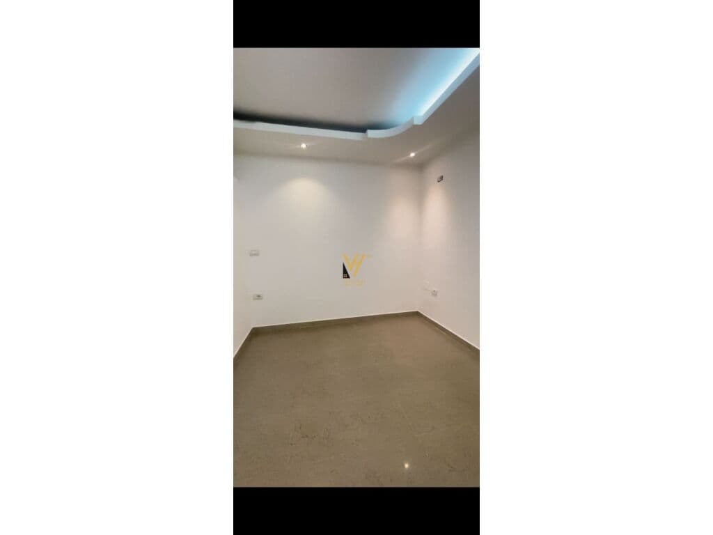 Jepet zyre me qera te Rruga Mine Peza 105 m2