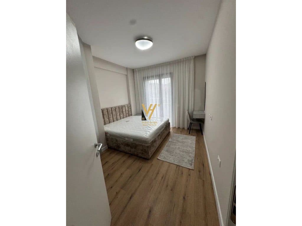 JEPET APARTAMENT 1+1+BLK ME QIRA TE LIQENI I THATE 70.000 LEKE 3