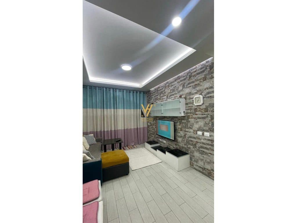 JEPET APARTAMENT 1+1 ME QERA TE KOMUNA E PARISIT 65.000 LEKE