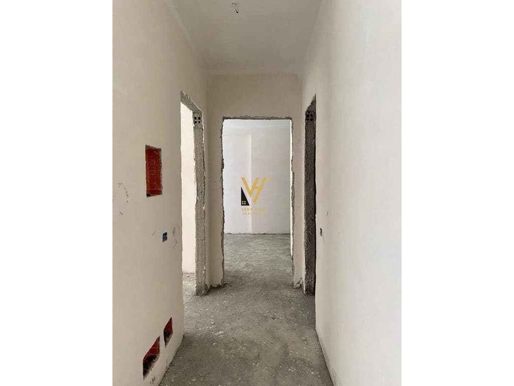 SHITET APARTAMENT 2+1+2+BLK TE RRUGA E ELBASANIT 200.000 EURO 3