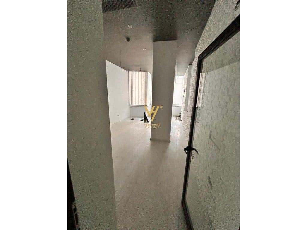 JEPET AMBIENT 150 M2 ME QERA NE MYSLYM SHYR 2.200 EURO 3