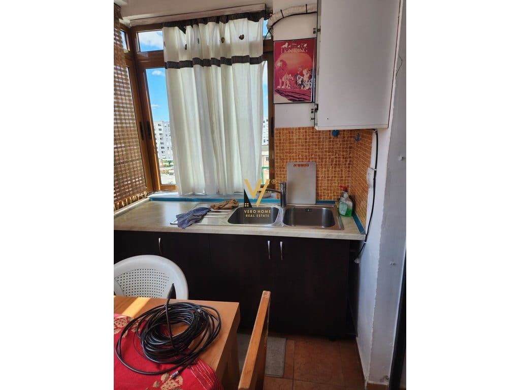 JEPET APARTAMENT 1+1+BLK ME QERA TEK ISH PARKU 45.000 LEKE 2