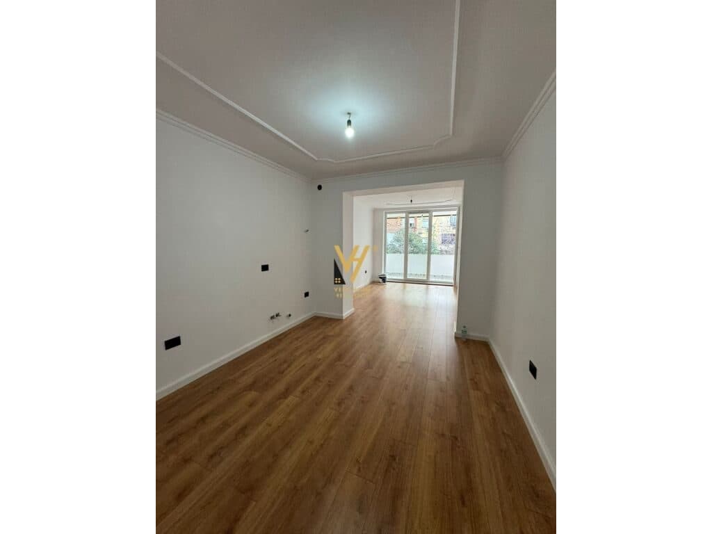 Shitet Apartament 2+1+ballkon te Stadiumi Dinamo 113 m2 3