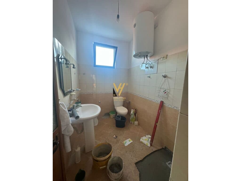 Jepet hyrje e nje vile 2+1+blk me qera ne Don Bosko 90 m2