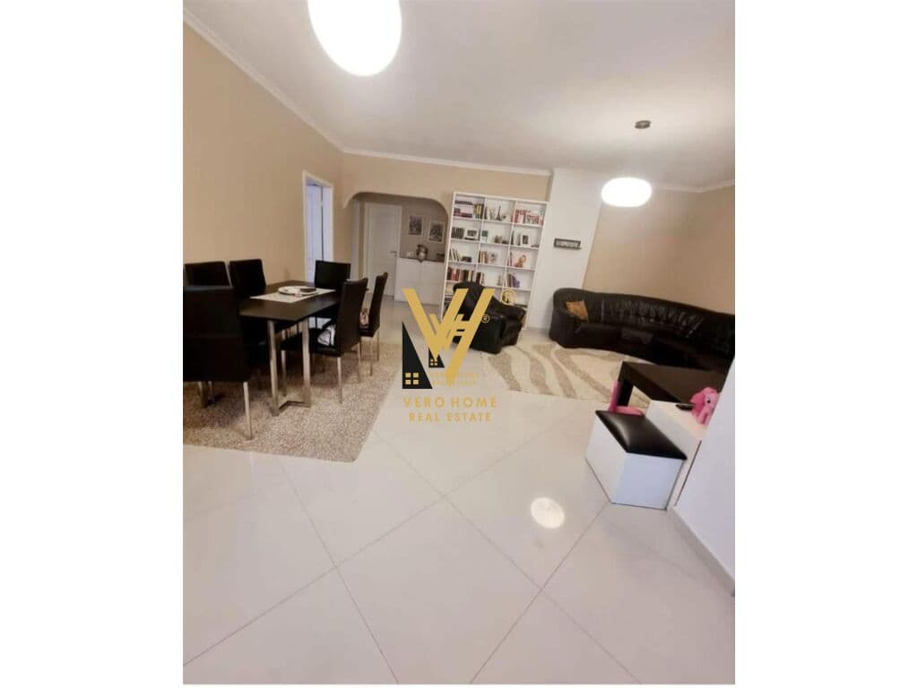 JEPET APARTAMENT 3+1+BLK ME QERA TE RRUGA KAVAJES 1.100 EURO