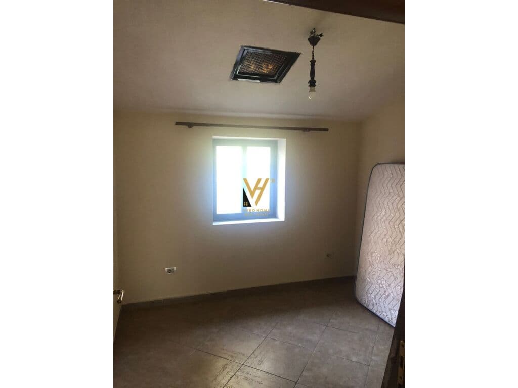 Jepet zyre me qera te Komuna e Parisit 125 m2 4