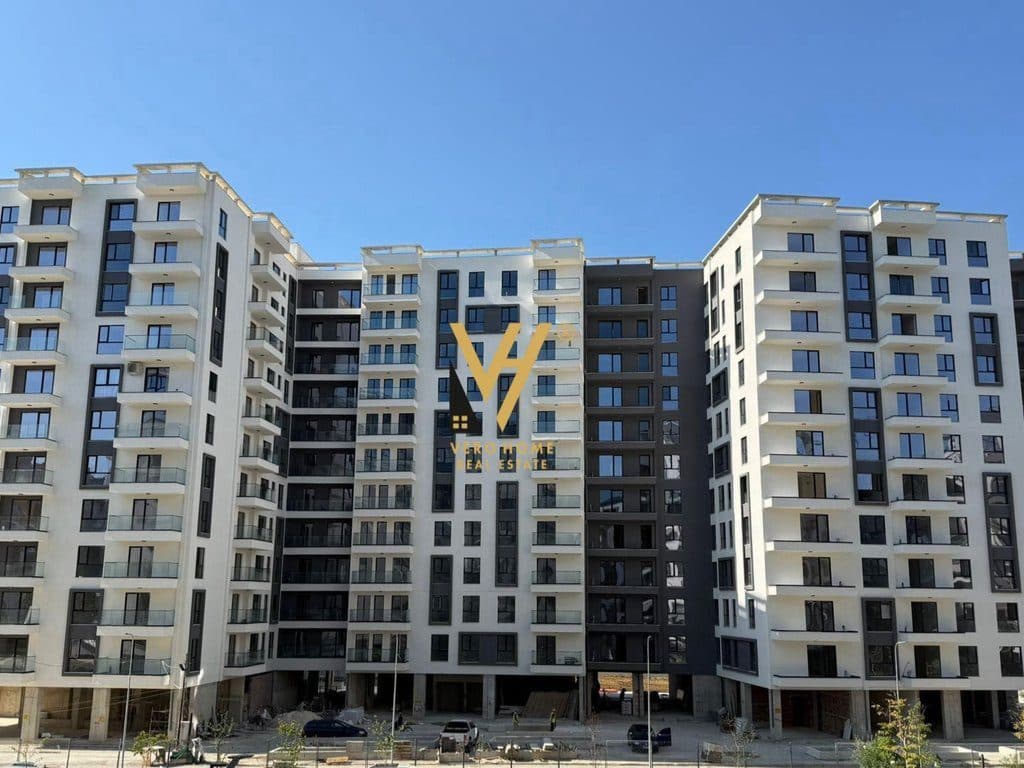 SHITET APARTAMENT 2+1 TE FUSHA E AVIACIONIT 166.000 EURO 1