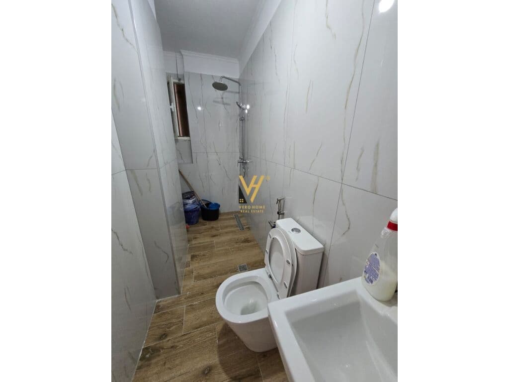 Shitet Apartament 2+1+ballkon te Xhamlliku 74 m2 3