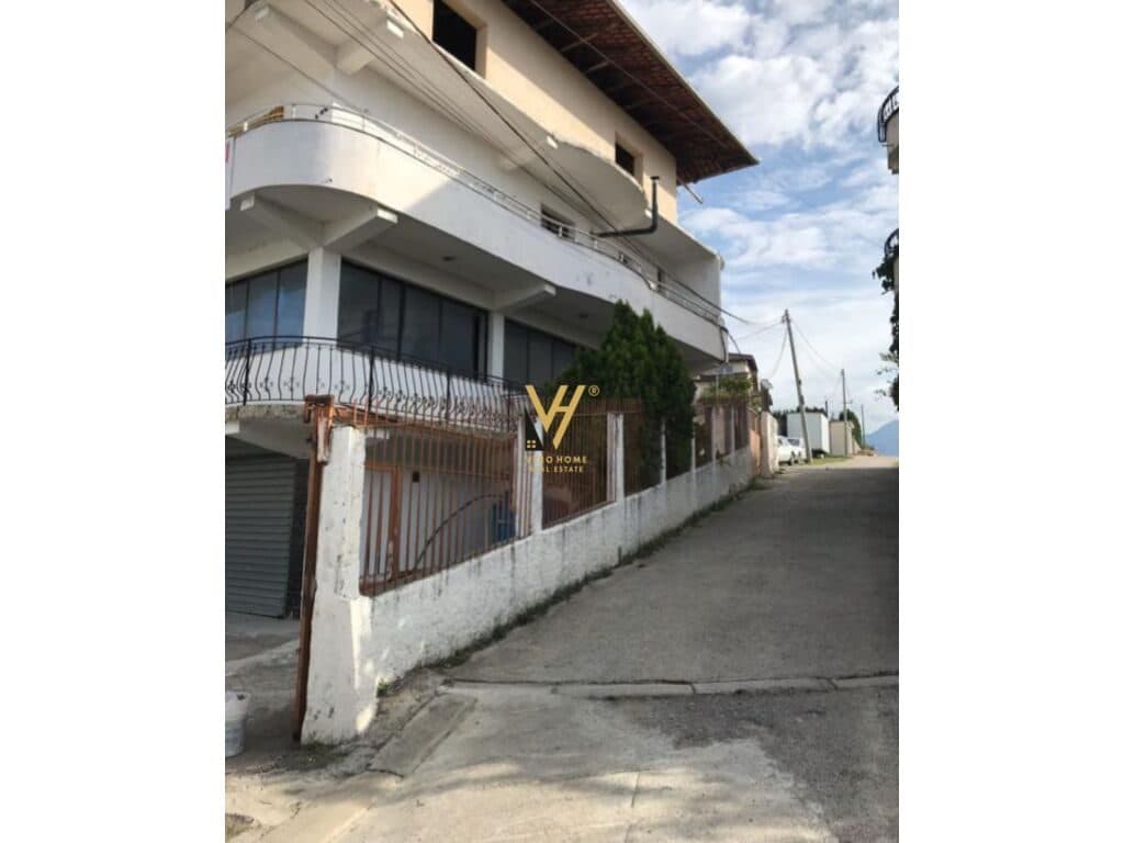 SHITET AMBJENT BIZNESI 1.500 M2 NE KAMEZ 1.500.000 EURO