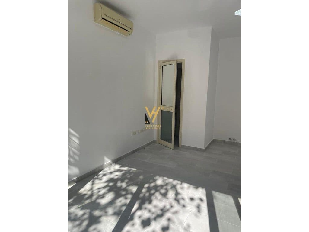 SHITET DYQAN 20 M2 NE MYSLYM SHYR 75.000 EURO 2