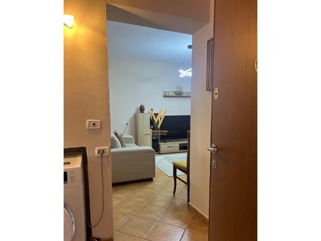 JEPET APARTAMENT 2+1 ME QERA TE MYSLYM SHYRI 700 EURO