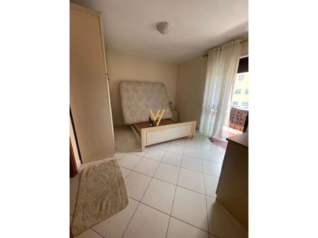 Jepet Apartament 2+1+2+ballkon me qera te Rruga e Barrikadave 100 m2