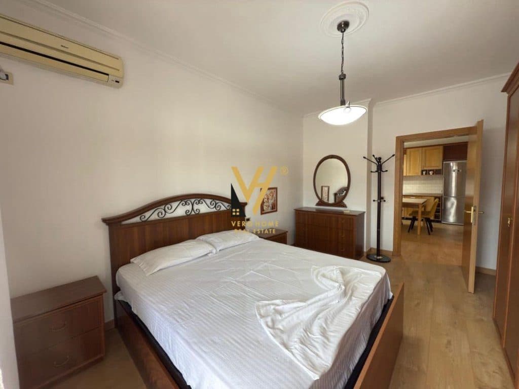 JEPET APARTAMENT 2+1+2+BLK ME QERA TEK BLLOKU 1.000 EURO 3