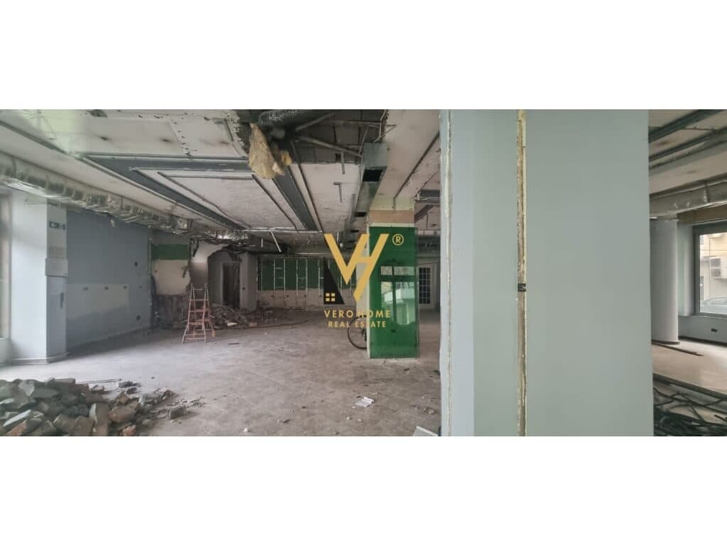 Jepet ambient biznesi me qera prane Fakultetit te Ekonomis 200 m2 3