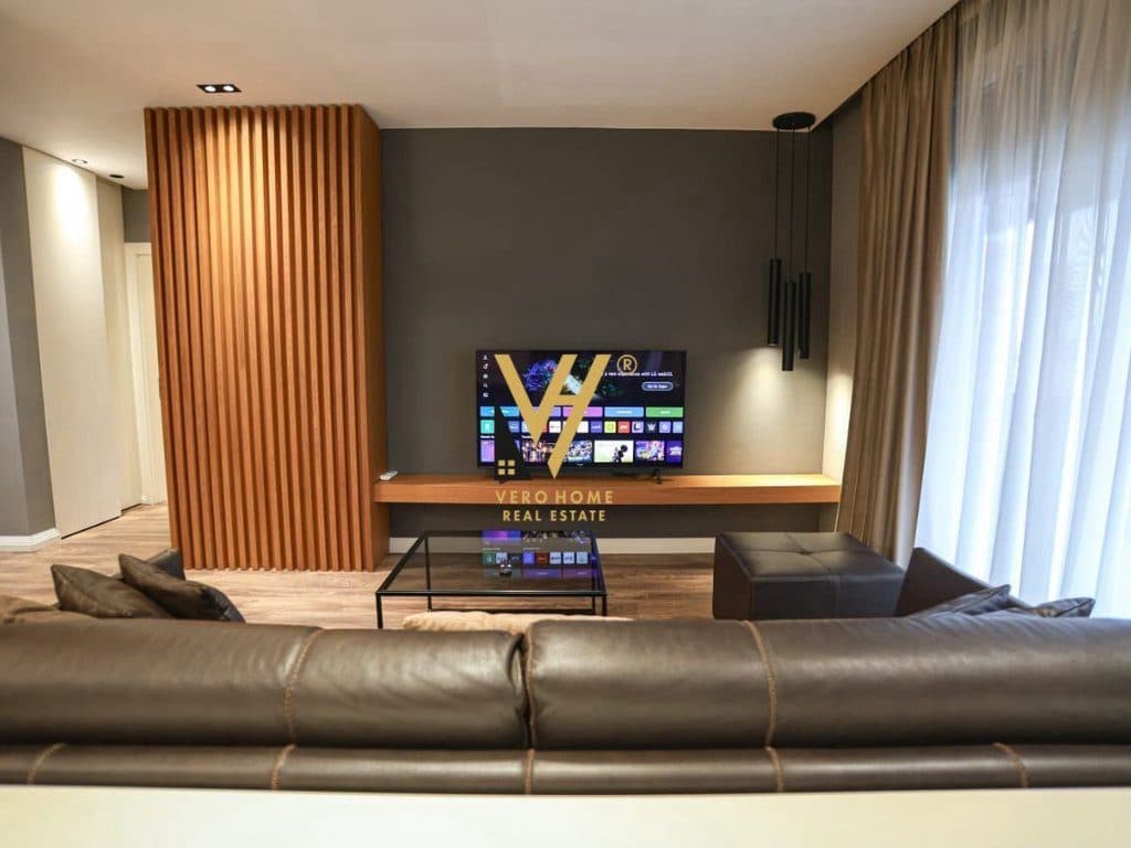 JEPET APARTAMENT 2+1+2+2 BLK ME QIRA TE TOPTANI, QENDER 1.500 EURO 2