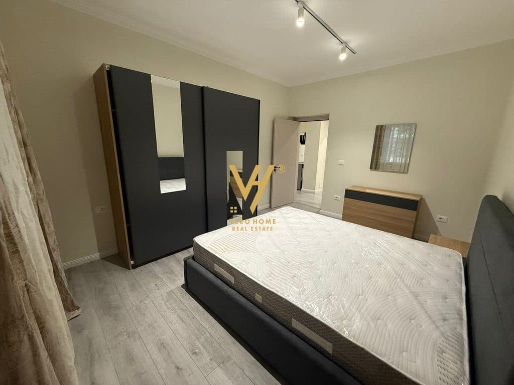 JEPET APARTAMENT 2+1 ME QERA NE BLLOK 850 EURO 4