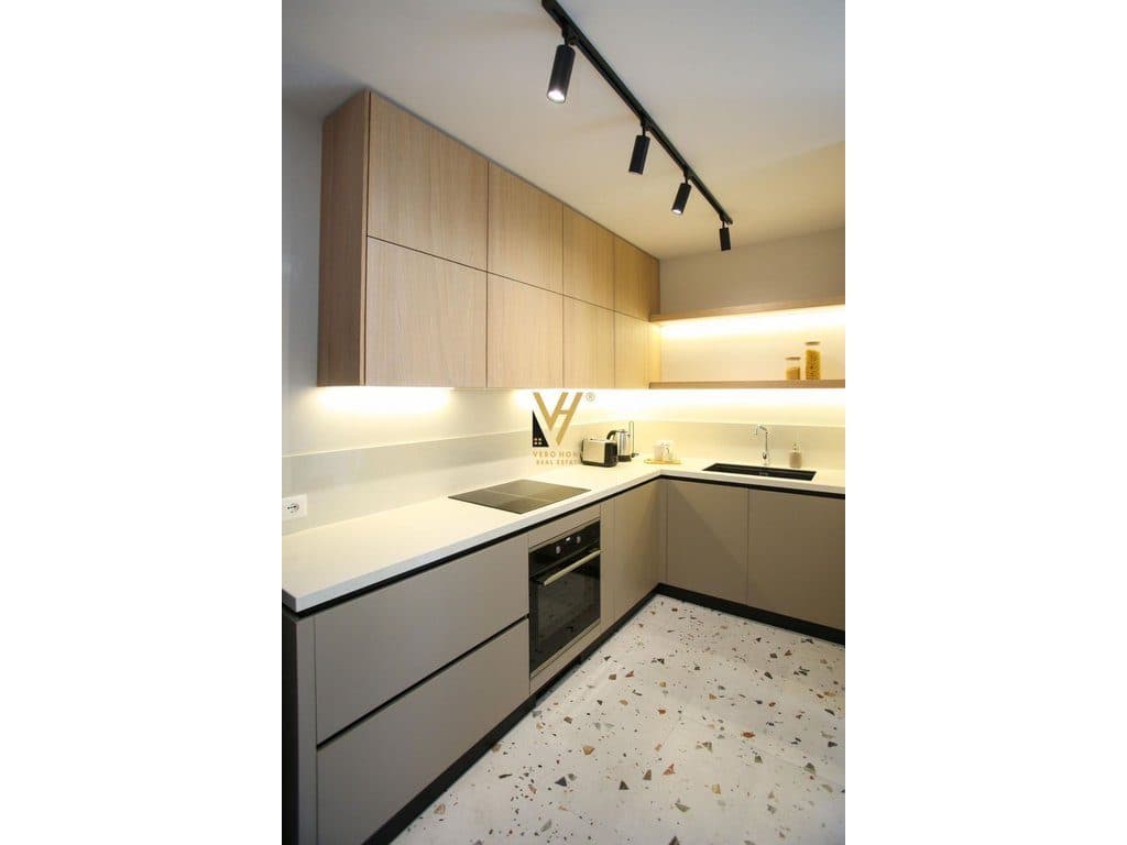 SHITET APARTAMENT 2+1+BLK NE LUNGOMARE, VLORE 330.000 EURO 3